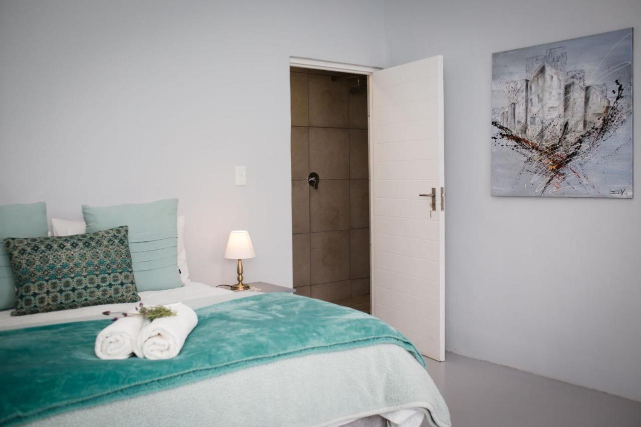 Three Feathers Cottages Langebaan Exterior foto